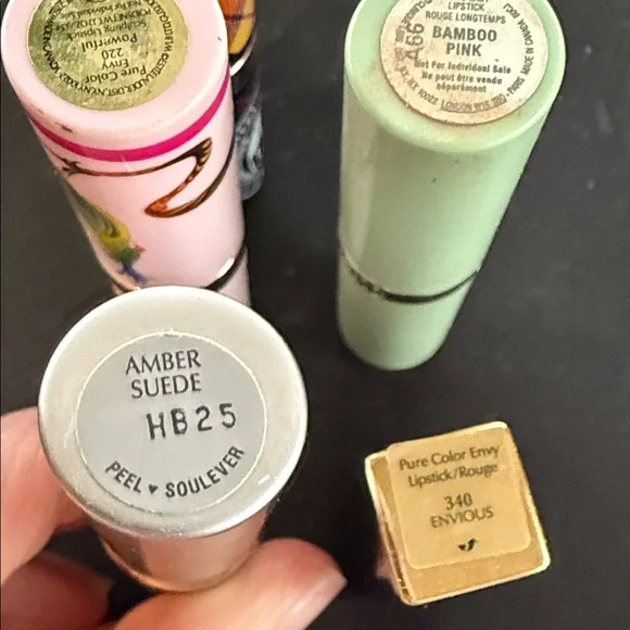 Assorted Women’s Lipstick Collection - Pink, Red, Brown Shades Estée Lauder Pink - Picture 3 of 5